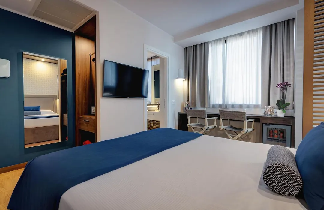 Fly Deco Hotel-1